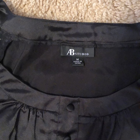 Top - Picture 3 of 4